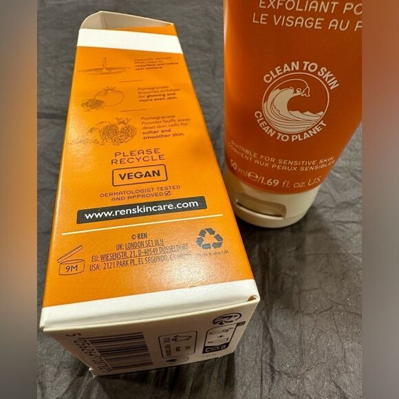 REN Clean Skincare Radiance PHA Exfoliating Facial 50ml - Picture 4 of 4